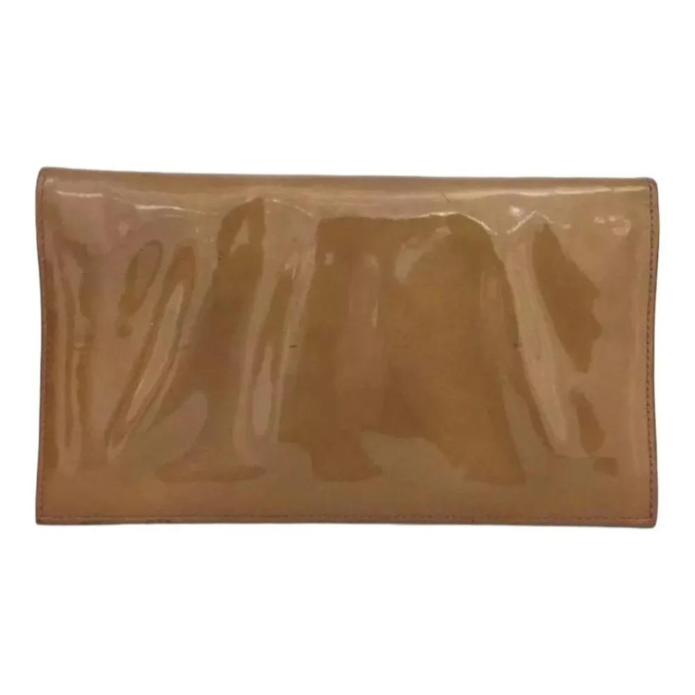 CHANEL: CC Logo Patent Leather Long Bifold Wallet #1328 - Picture 2 of 6